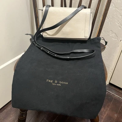 Mini bolso bandolera Rag & Bone Aston en cuero crema Foto 1 de 4