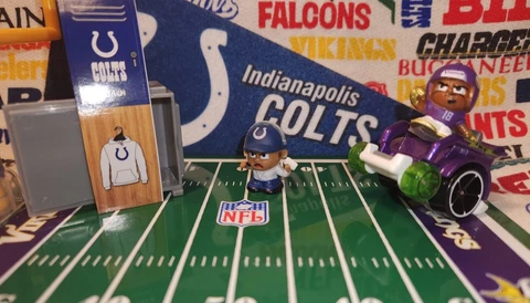 NFL Teenymates Indianapolis Colts Coach fig (exclusive to 2019 14-pc boxed set) Cover