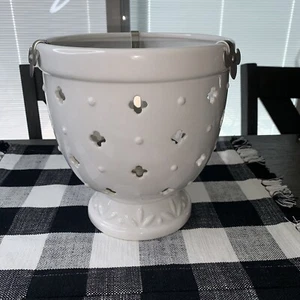 Bath Body Works Nautical  White  Barn 3-Wick Candle Holder Luminary Rare - Picture 1 of 9