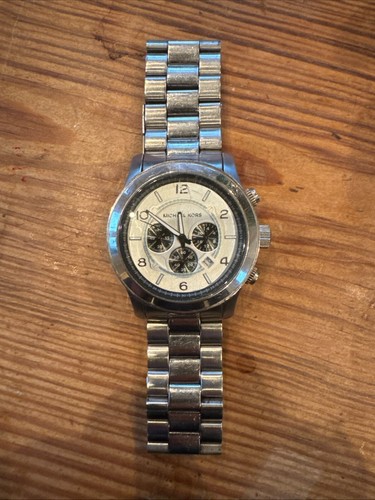 Orologio Uomo MICHAEL KORS Runway MK8060 Quadrante Argento con Bracciale Orologio Grassetto 45mm