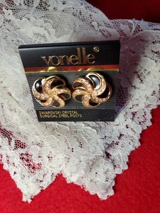 Pendientes de poste de acero quirúrgico de cristal Vonelle Swarovski con incrustación negra - Imagen 1 de 4