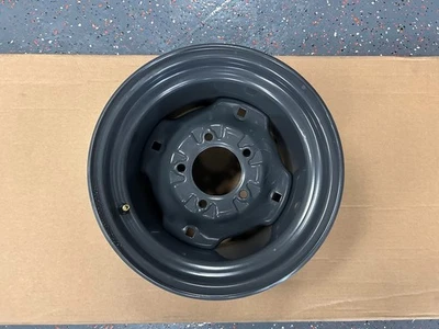 KUBOTA RTV 900, 1100, 1140   GREY  5 lug rim  K7561-19132  — 第 1/3 张图片