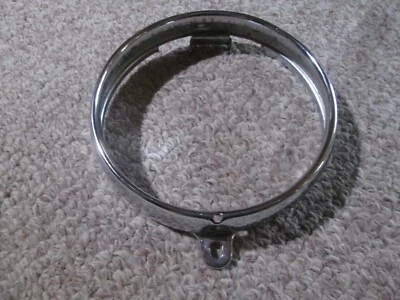 Vintage OEM Honda 1964 CA200 HONDA 90 HEADLIGHT RIM 33101-030-000 , DAMAGED - Изображение 1 из 4