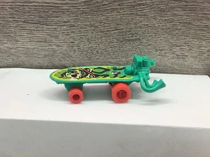 Mondo Gecko Skateboard TMNT 1993 Playmates Teenage Mutant Ninja Turtles - Picture 1 of 5