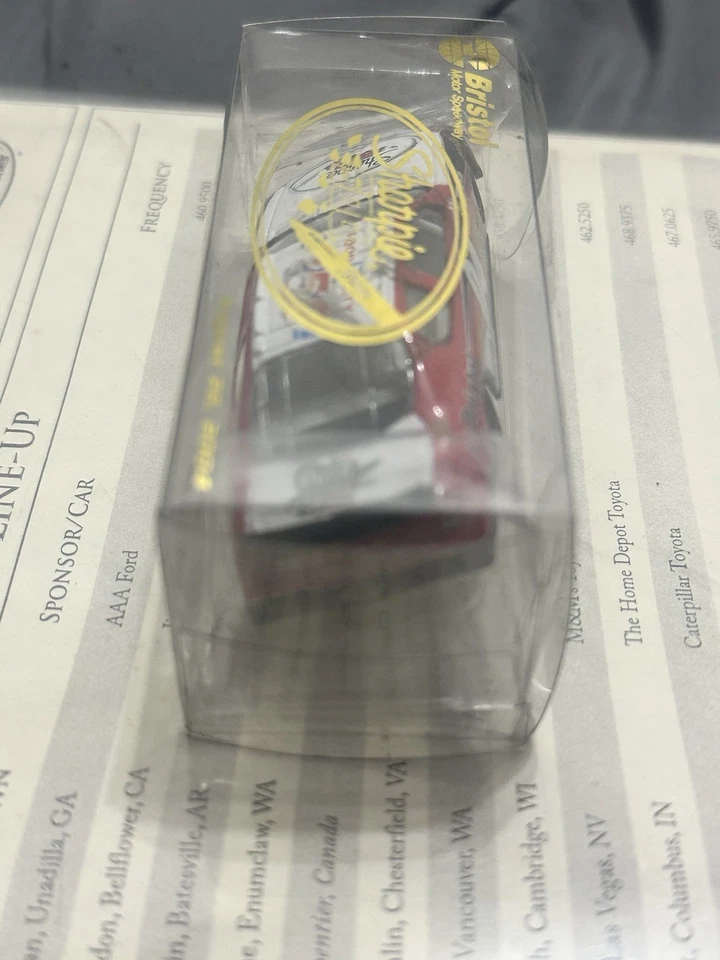 Bristol Motor Speedway Sharpie 500 2004 1:64 fundido a presión Nascar Team calibre #4 Foto 1 de 1