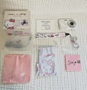 YASHICA Compact Digital Camera DZ-100 Hello Kitty Playground White Japan - Picture 1 of 9