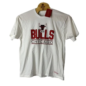 Mens XL Mitchell & Ness White NBA Chicago Bulls Wild Life Mid-Weight T-Shirt NWT - Picture 1 of 6