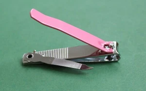 Nagelklipser 8 cm rot lila schwarz pink Nagelknipser Nagelschneider - Bild 1 von 14