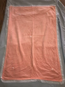 Coperta Bambini Rosa & Rossa Fatta a Mano con Intricato Pizzo Eccellente - Foto 1 di 9