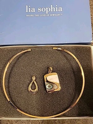 Lia Sophia “Water World” Mother of Pearl Pendant Slide ,“Deb” Collar Gold Tone - Image 1 of 4