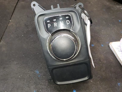 RAM 1500 2015 transmisión palanca de cambios del tablero. NÚMERO DE PIEZA 68171964AG Foto 1 de 4