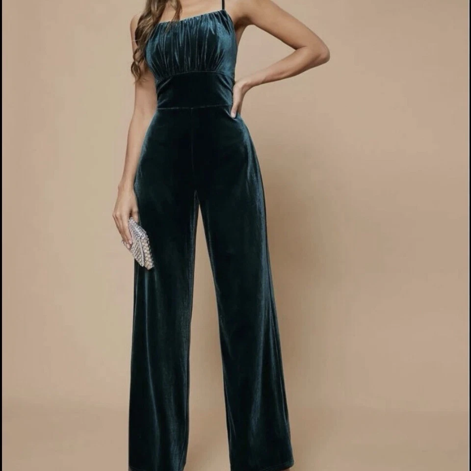 Mono de terciopelo Shein para mujer talla XS verde con tiras vacaciones noche nuevo sin etiquetas Foto 1 de 4