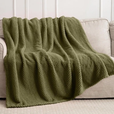 Lightweight Green Coral Fleece Throw Blanket 50x80 Inches for All Seasons - Image 1 of 4