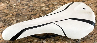 Sillín de ciclismo Bontrager Evoke 2 rieles de titanio 138 mm blanco/negro MTB 306186 Foto 1 de 4