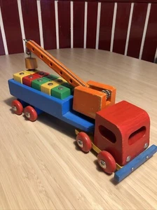 Alter Holz LKW mit Kran, Komplett mit Magnet und Beladung, Vintage - Bild 1 von 10