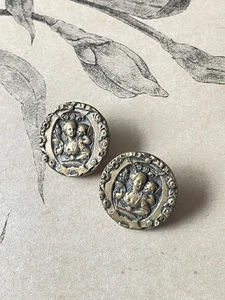 2 boutons anciens en métal femme au chérubin - Collection 2cm - Imagen 1 de 2