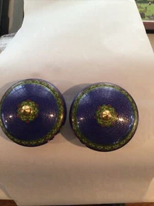 SET VINTAGE DI DUE PIATTI NINNOLI COPERTI CLOISSONE A SPECCHIO SMALTO E OTTONE - Foto 1 di 8