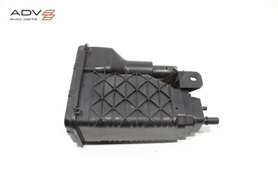 GMC Yukon 2017-2020 evaporador de vapor de combustible bote de carbón OEM Foto 1 de 4