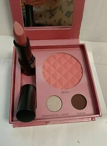 Juego de 4 paletas de belleza clásica 100 % LAURA GELLER - sombra de ojos, colorete, lápiz labial - Imagen 1 de 3