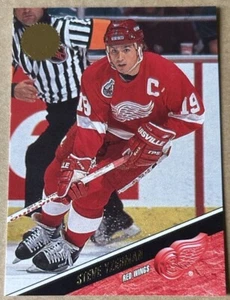 STEVE YZERMAN HOF  1993-94 LEAF SET Card #162 NM-MT Condition - Picture 1 of 2