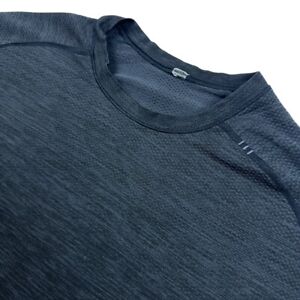 Lululemon Men's Metal Vent Tech L/S T-Shirt Gray • Large