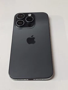 Custodia originale OEM Apple iPhone 15 Pro, nero, senza fotocamera posteriore, buone condizioni: MB042 - Foto 1 di 6