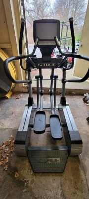 True Elliptical CS800 - Usado (Bom estado) Somente retirada - Imagem 1 de 2
