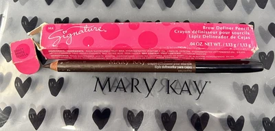 New In Box Mary Kay Signature Brow Definer Pencil Brunette #002914 Full Size - Image 1 of 2