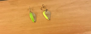 DOS CUCHARAS ACME (1/4 OZ.) Uno cada KO Wobbler & Seneca Cleo-Níquel/Chartruese - Imagen 1 de 3