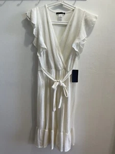 Vorsicht vor dem Wind schönes weißes Kleid Rüschen Medium NEU - Bild 1 von 6
