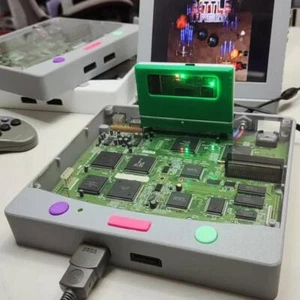 SAROO Saturn Spielprogrammierer Hardware fahrwerksfreie Spielkonsole für SEGA pe66 - Bild 1 von 11