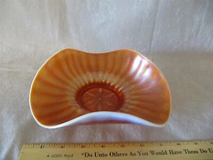 DUGAN PEACH OPALESCENT CARNIVAL GLASS CRIMPED - Picture 1 of 4