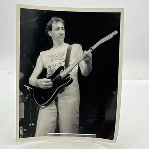 Rock Guitarist PETE TOWNSHEND Glossy 8x10 Photo The Who Original Concert Print - Picture 1 of 6
