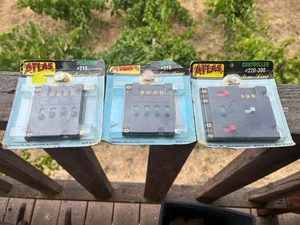 Three Atlas HO Train Controllers 215, 220-300 NOS - Picture 1 of 5