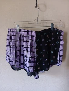 Disney Nightmare Before Christmas Shorts Damen XL schwarz und lila - Bild 1 von 7
