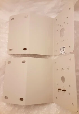 ADAPTADOR DE MONTAJE EN ESQUINA VIVOTEK AM-411 VIVOTEK Cámara de Seguridad Montaje en Esquina Nuevo en Caja Foto 1 de 4