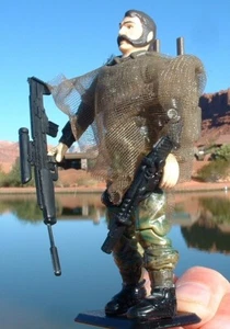 NICE 2000 Side Track GI Joe Vintage Figure w/Weapons & Poncho Survival Special - Picture 1 of 6