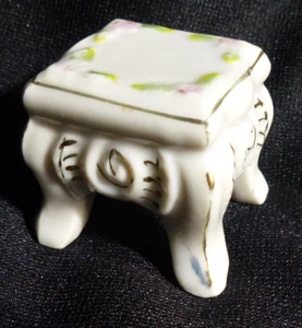Doll House Furniture Porcelain Bench - Antique 1945-1952 Occupied Japan - Picture 1 of 4