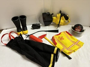 GI Joe Metro Feuerwehr Uniform mit Stiefeln Sägeaxt und mehr - Bild 1 von 7
