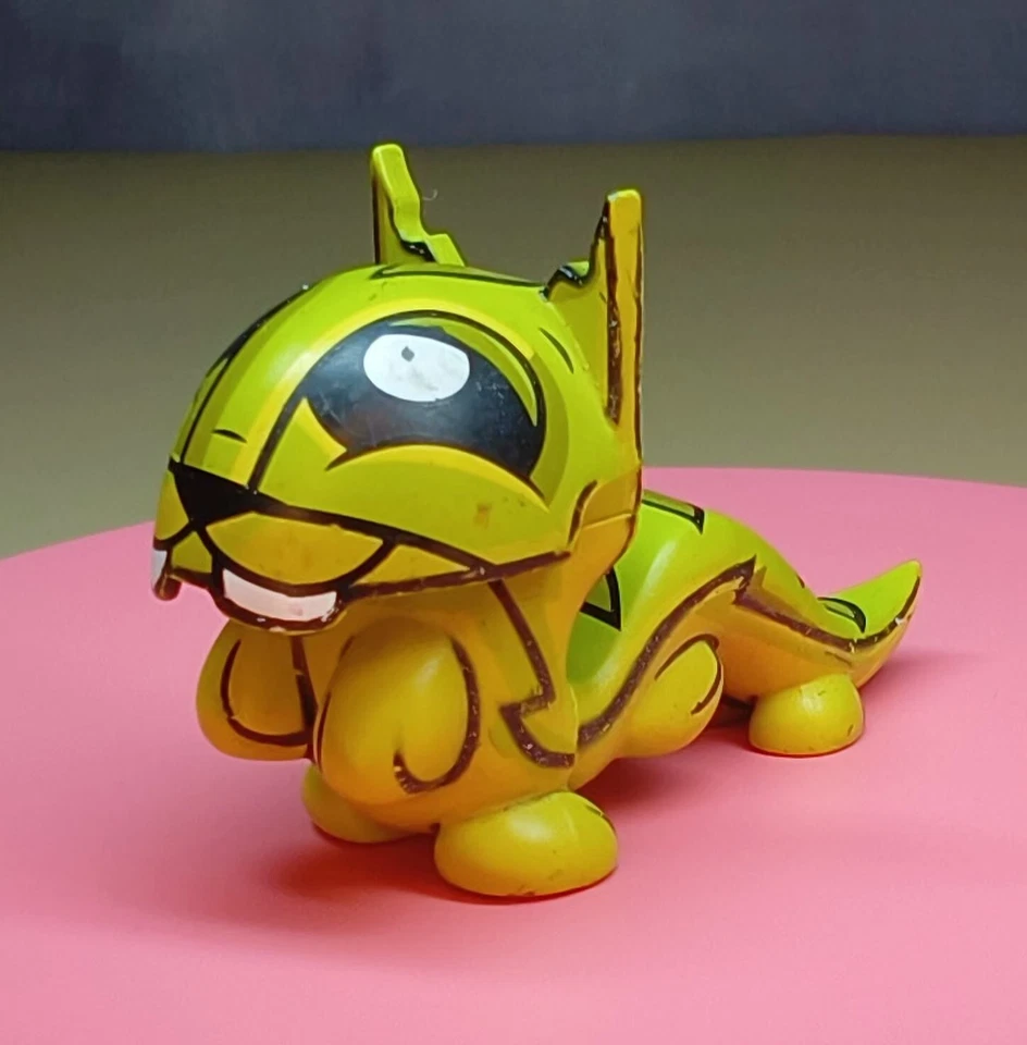 KITTYPILLAR ~ Kidrobot FINDERS KEEPERS 3" Designer Vinyl / Joe Ledbetter @ 2007 - Image 1 of 1