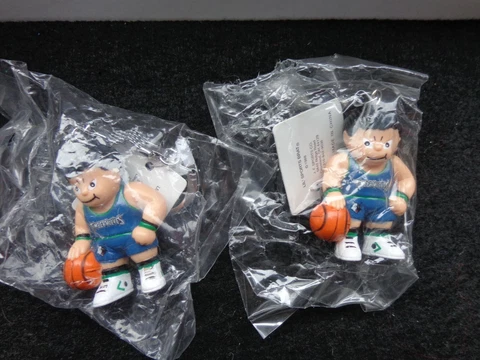 VINTAGE NBA Minnesota Timberwolves L'IL Brat Basketball Players KEYCHAINS 2 Pc Cover