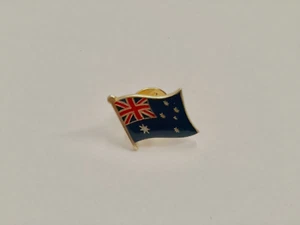AUSTRALIAN FLAG BRASS PLATED LAPEL PIN BADGE BUTTON CLOSURE - Picture 1 of 2