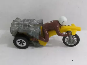 1972 Hot Wheels RRRumblers Roamin Candle Yellow Seat - Picture 1 of 2