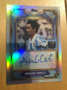 Topps Team set Argentina 2024/25 - Osvaldo Ardiles AUTO/250 - Picture 1 of 1