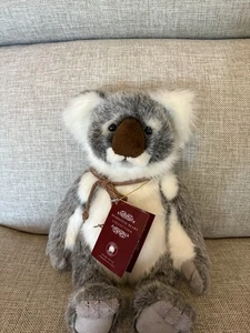 Charlie Bears "Kowtow" - Bearhouse Collection 2020 - Designed by Isabelle Lee - Bild 1 von 6