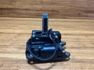 2018-2025 Audi Q5 FY Floor Gear Shifter Auto Transmission Selector Lever OEM - Image 1 of 4