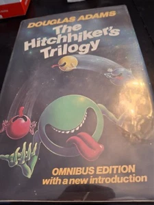 Douglas Adams / The Hitchhiker's Trilogy Omnibus 1. Auflage 1983 - Bild 1 von 2