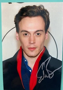 Foto firmada por Erich Bergen camarera de Broadway de 4”X6”/TV Blake en Madam Secretary - Imagen 1 de 2