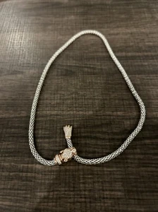 Bracciale e zampa in argento sterling e strass testa di pantera MOTION BITE CLASP - Foto 1 di 11