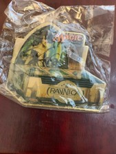 Magic The Gathering- Sisters of Stone Death Box Pin New